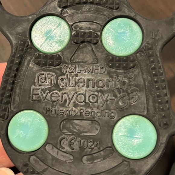 Due North Everyday G3 Traction grips Small-Medium - Picture 4 of 4